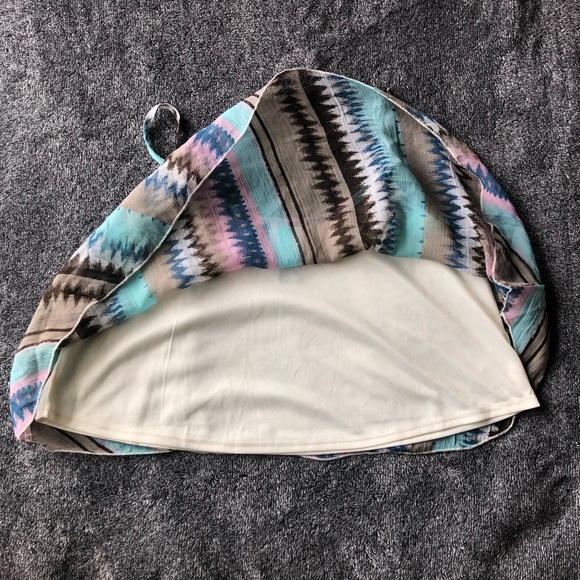 Patterned Crop Top - Picture 3 of 6